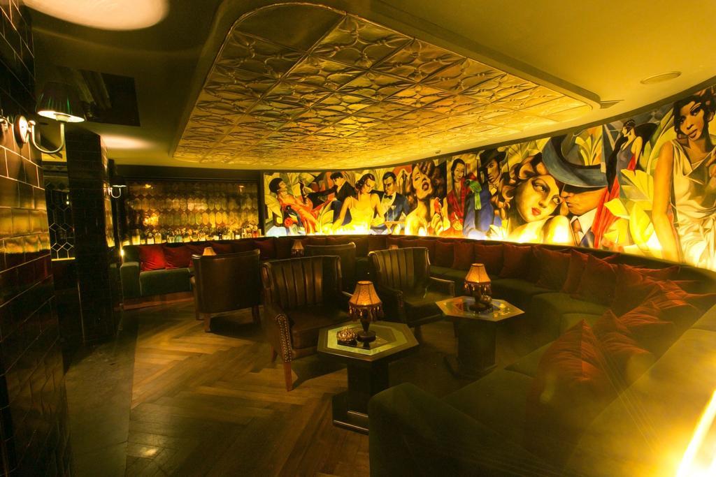 Double - Six, Luxury Hotel - Seminyak Exterior foto Interior of the nightclub