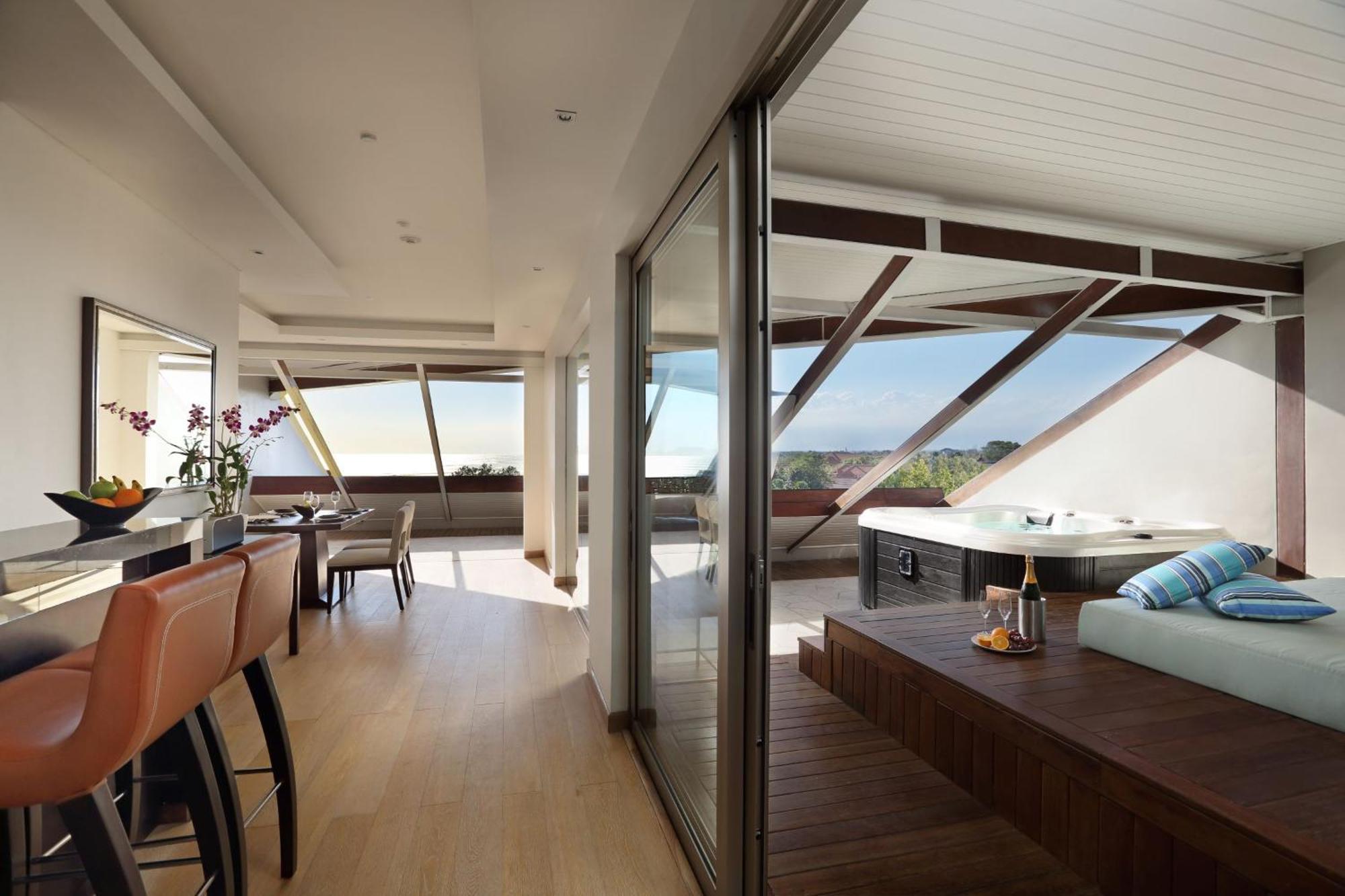 Double - Six, Luxury Hotel - Seminyak Exterior foto Interior of a penthouse apartment