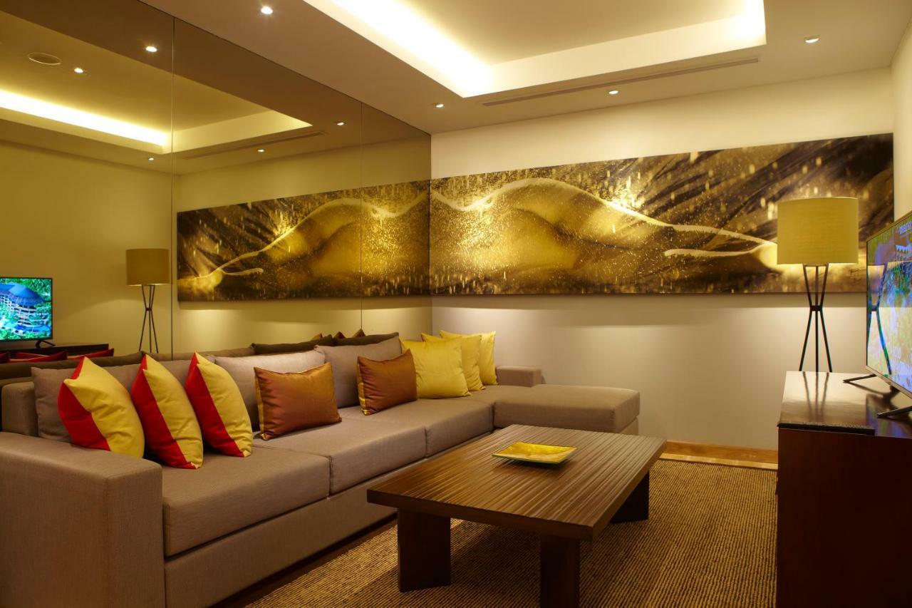 Double - Six, Luxury Hotel - Seminyak Exterior foto A living room