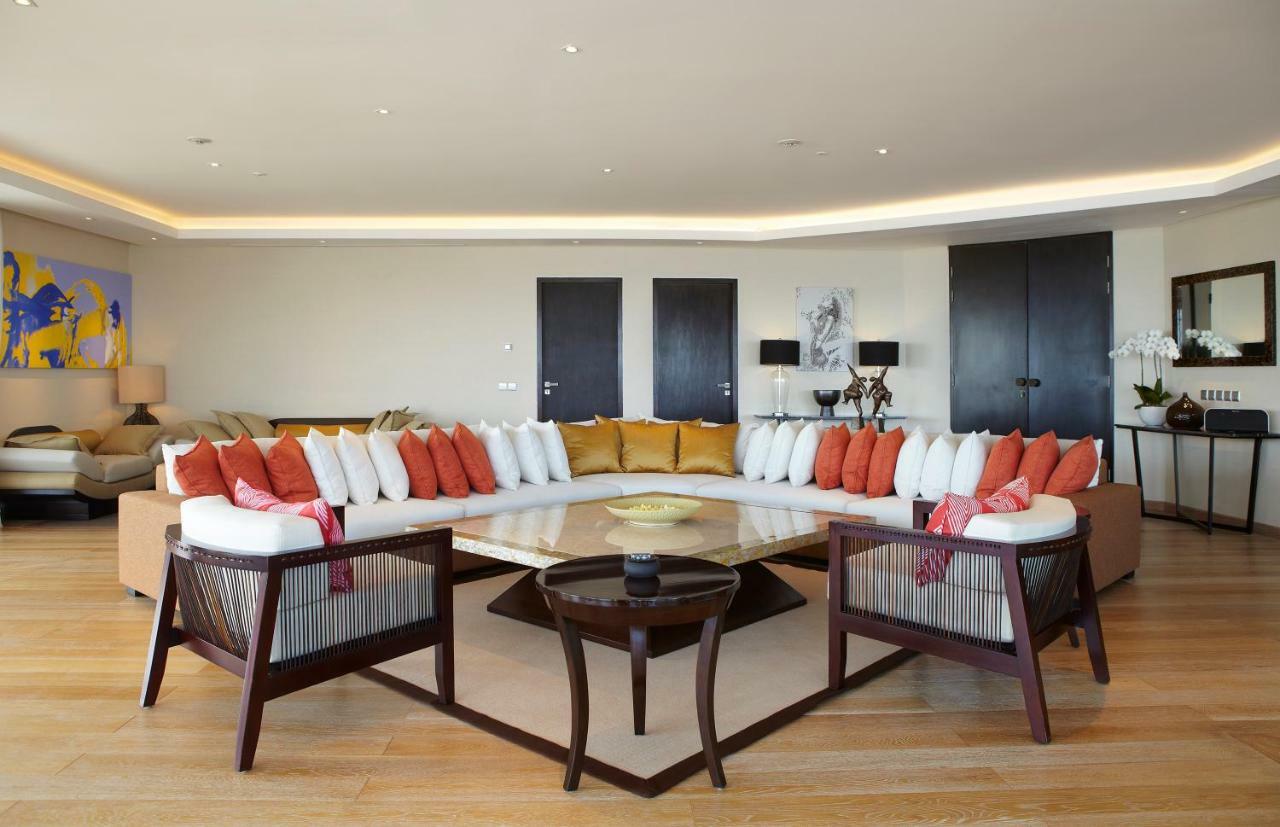 Double - Six, Luxury Hotel - Seminyak Exterior foto The living room of a suite at the Four Seasons Hotel, Los Angeles